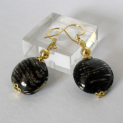 Oval Flat With Filigree Earrings - Image 3